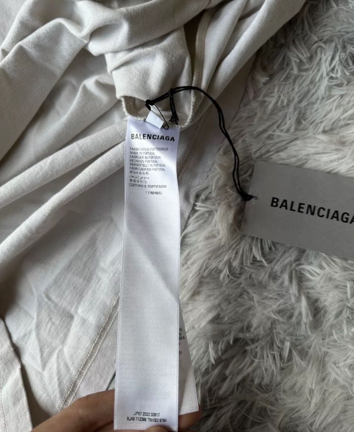 Balenciaga Balenciaga beige apple embroidery Be short sleeved shirt Size US M / EU 48-50 / 2 - 6 Thumbnail