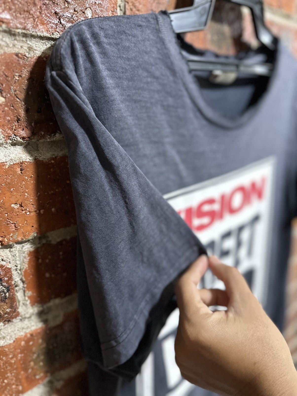 Vision Streetwear Thrashed Vintage Y2k Vision Street Wear Skateboard GrungeTee Size US L / EU 52-54 / 3 - 8 Thumbnail
