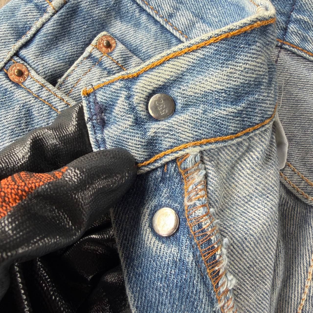 Levi's VTG LEVIS 501 YEARS 93 DISTRESSED DENIM KURT COBAIN STYLE Size US 28 / EU 44 - 8 Thumbnail