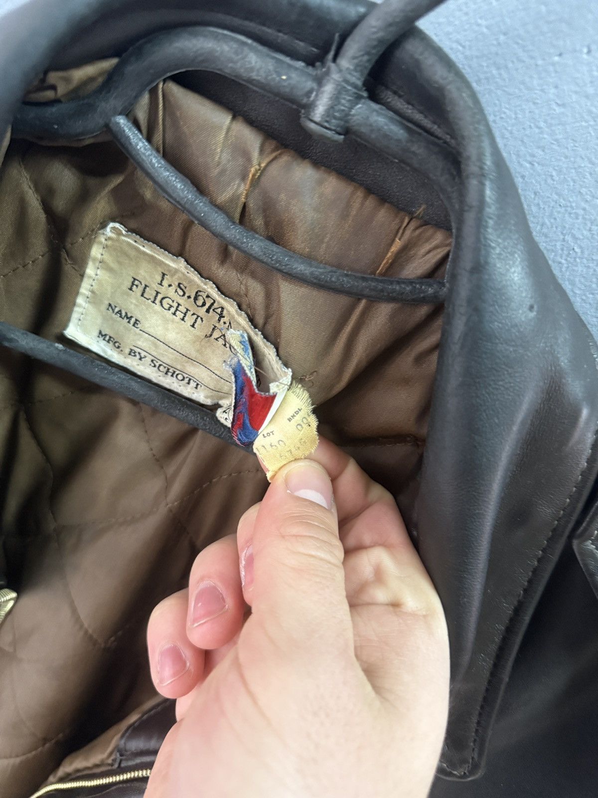 Schott 70-x Schott Distressed Leather Jacket Bomber Brown Aviator Size US M / EU 48-50 / 2 - 14 Thumbnail