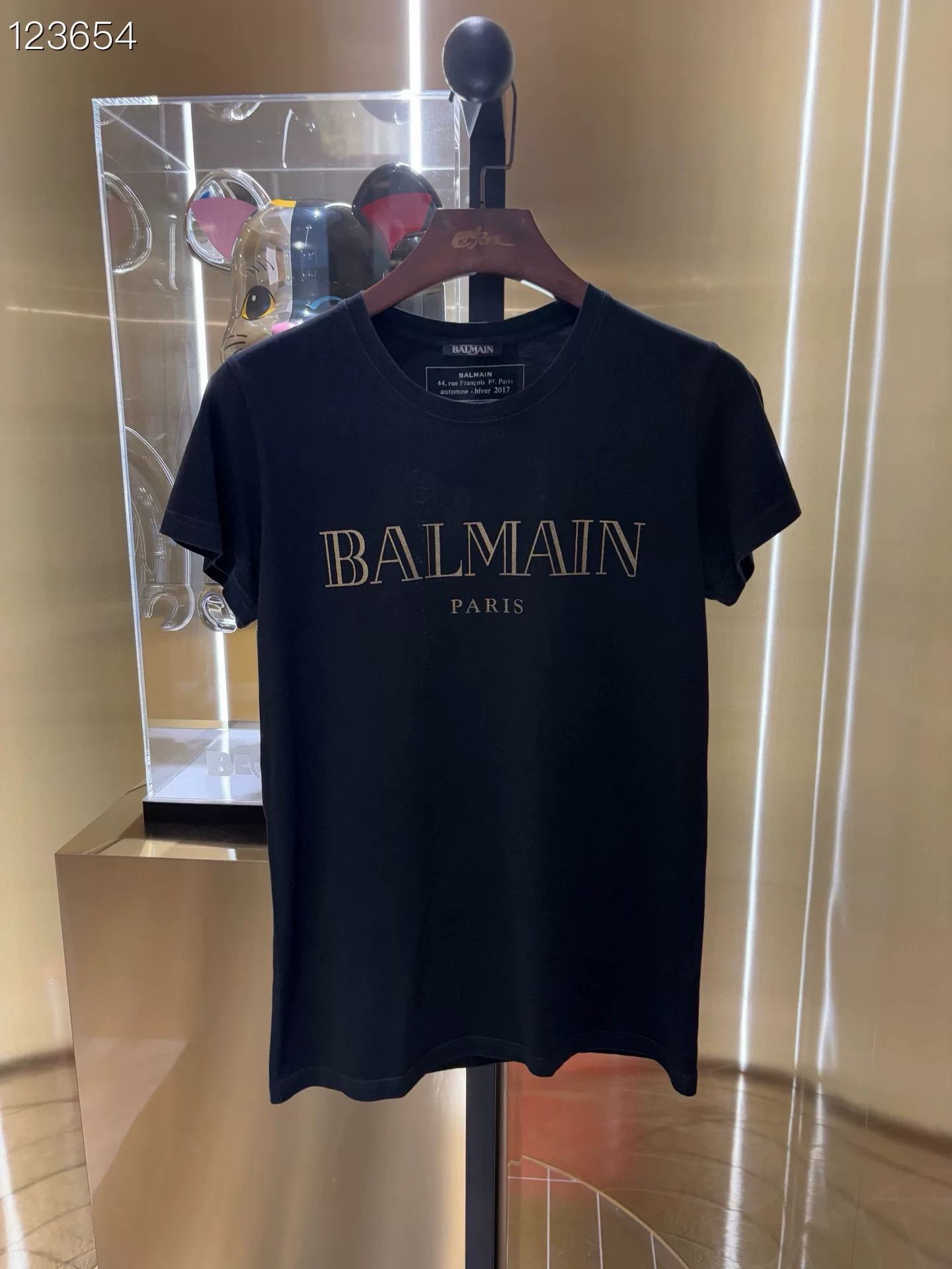 Balmain Balmain Classic Gold Logo Black T-Shirt Size XS / US 0-2 / IT 36-38 - 1 Thumbnail