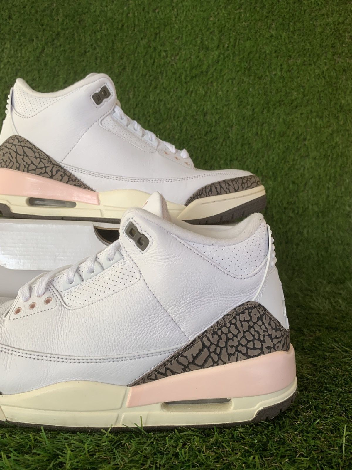 Jordan Brand Jordan 3 Retro Neapolitan Dark Mocha Size US 9.5 / EU 42-43 - 2 Thumbnail