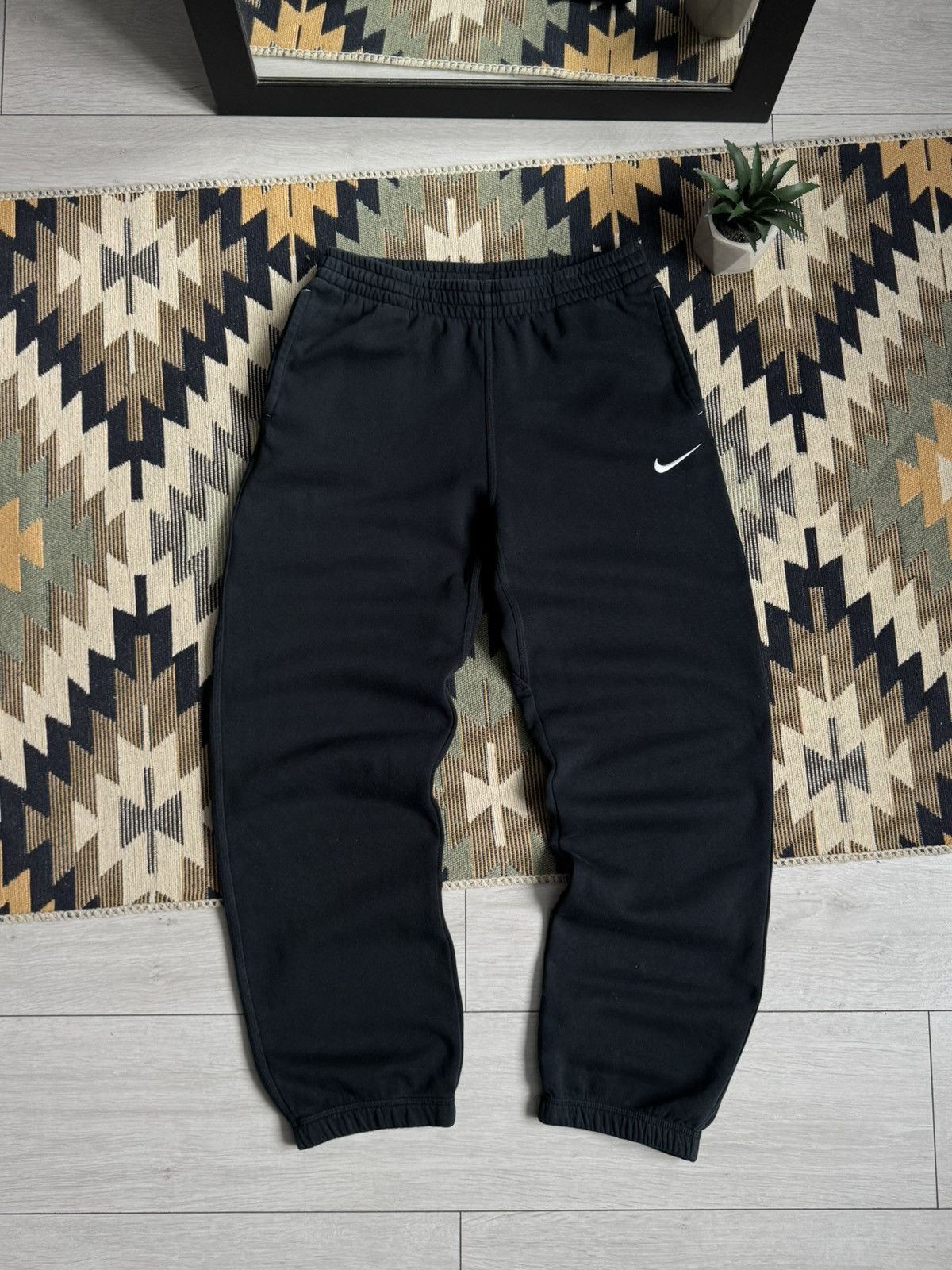 Nike Vintage Nike Baggy Y2K Sweatpants Size US 30 / EU 46 - 1 Thumbnail
