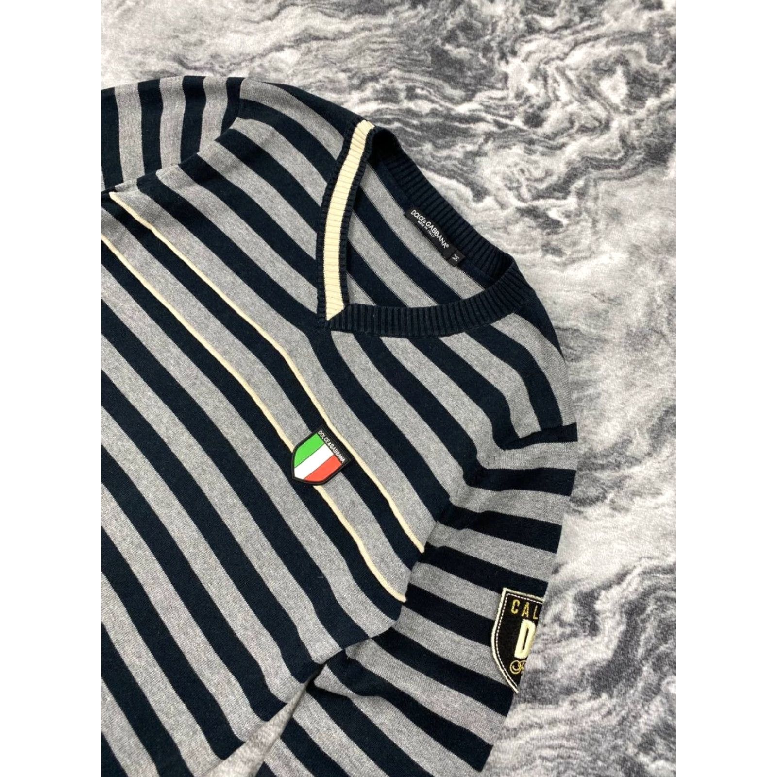 Dolce & Gabbana VINTAGE Dolce&Gabbana Sweater DG Logo V-Neck Men Size M Wool Knit Blue Gray Pullover Fall Winter Casual Mens Size US M / EU 48-50 / 2 - 2 Thumbnail