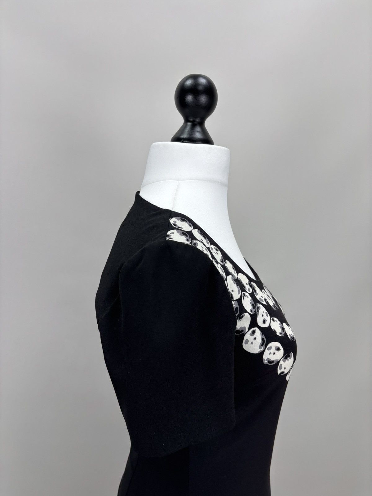 Moschino Womens dresses Moschino Cheapandchic Size 40 Color Black Size S / US 4 / IT 40 - 5 Thumbnail