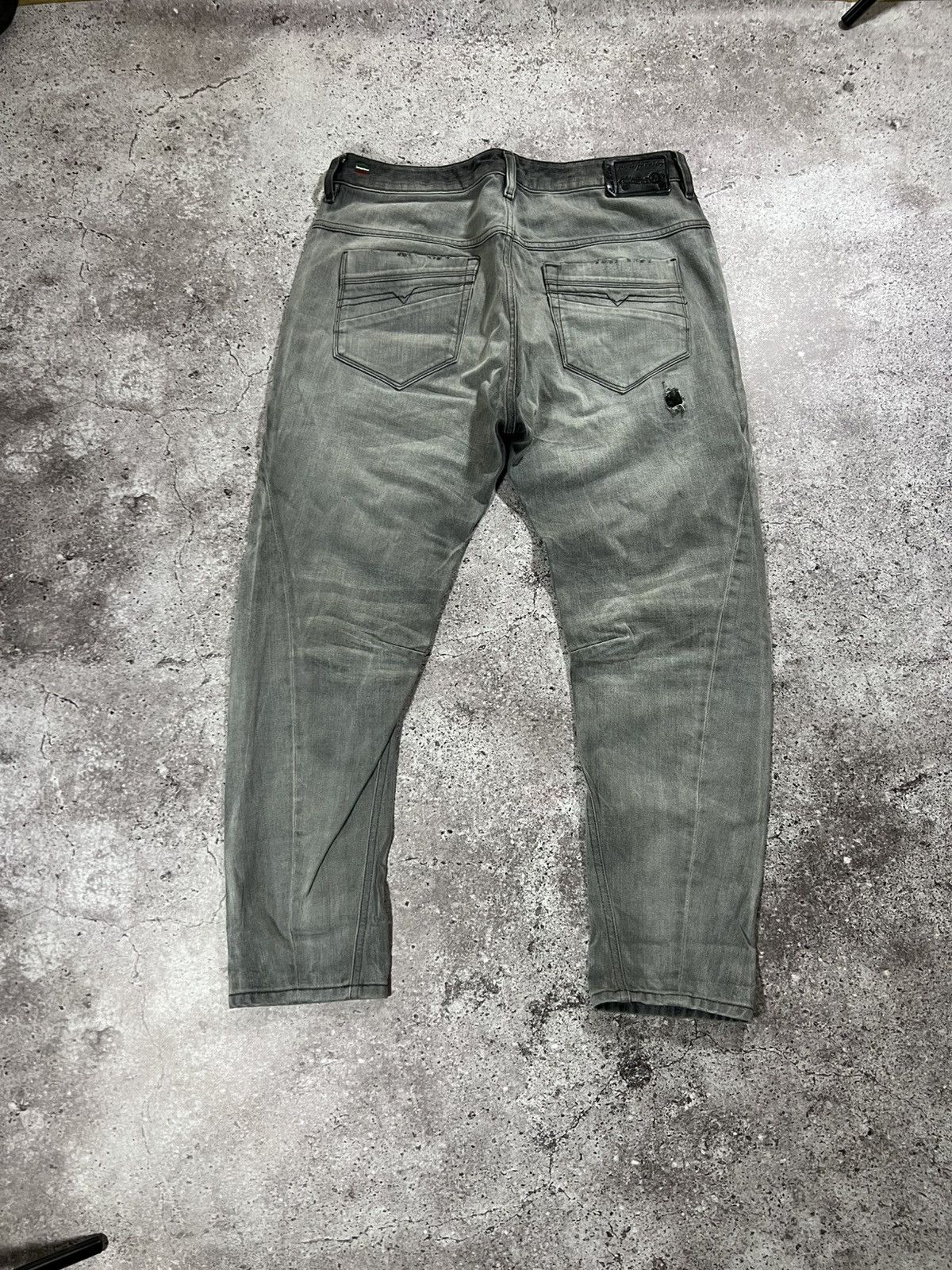 Diesel Vintage Diesel Jeans Distressed Wash Japanese Crazy y2k 90s Size US 32 / EU 48 - 2 Thumbnail