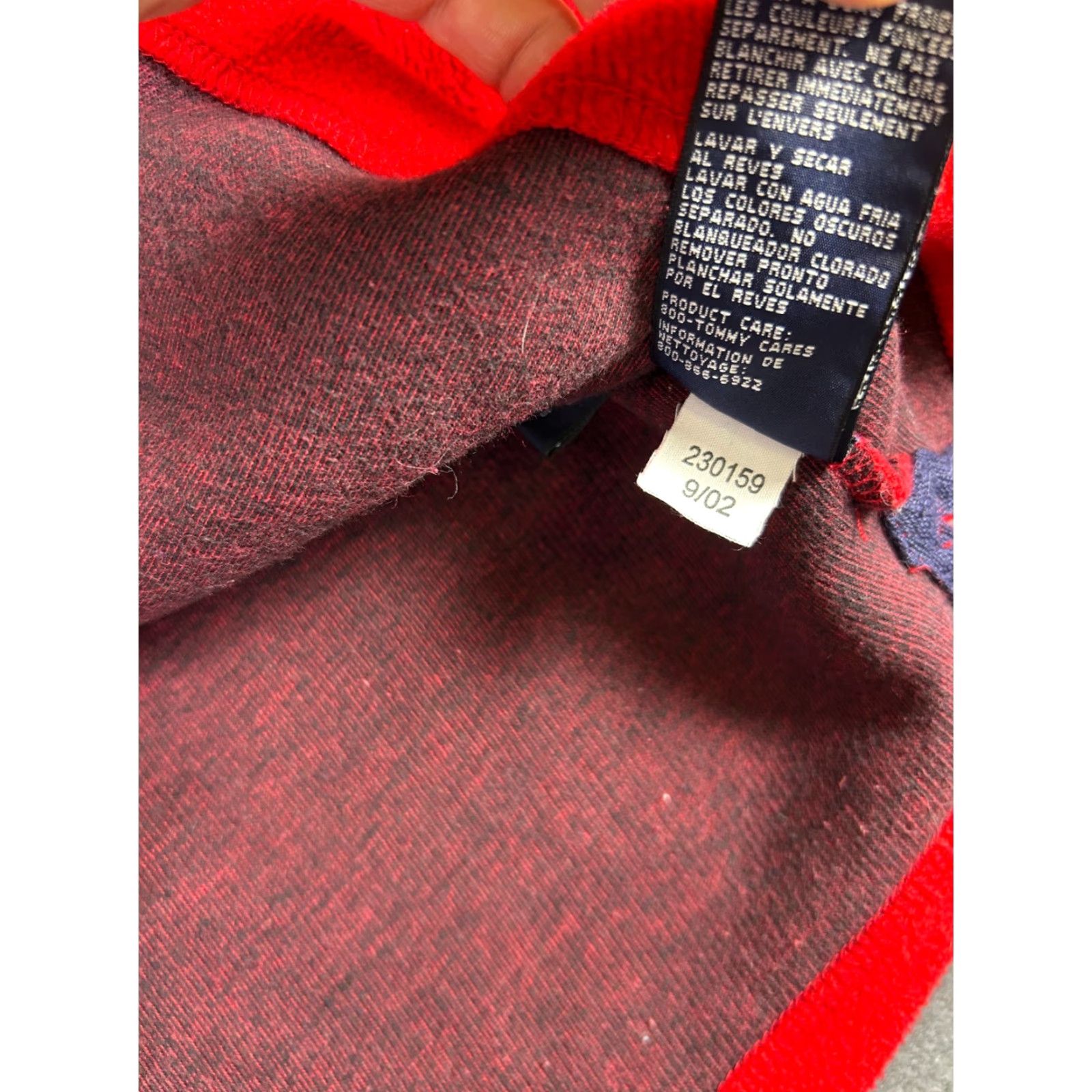 Tommy Hilfiger VINTAGE Tommy Hilfiger Sweater Crew Neck Red Striped Logo Size S Mens Pullover Knits Size US S / EU 44-46 / 1 - 5 Thumbnail