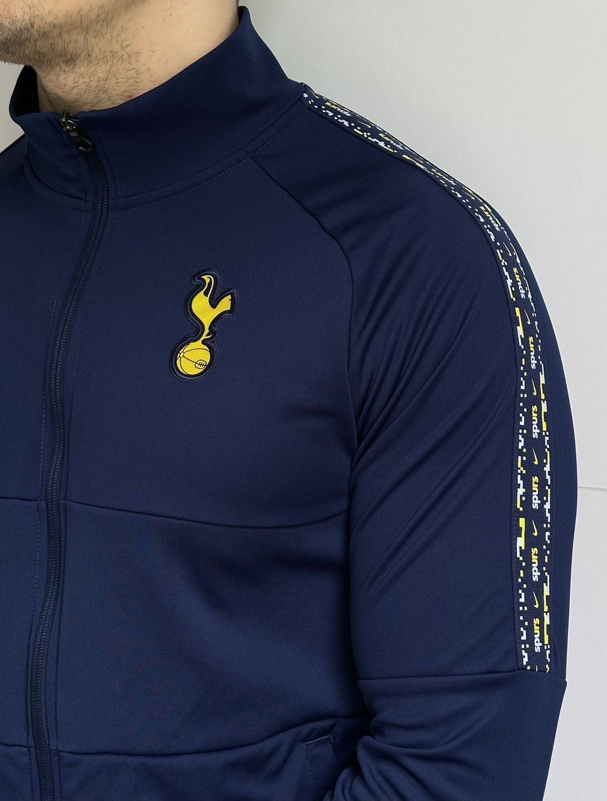 Nike TOTTENHAM HOTSPUR ANTHEM FOOTBALL SOCCER TRACK JACKET NIKE Size US L / EU 52-54 / 3 - 2 Thumbnail