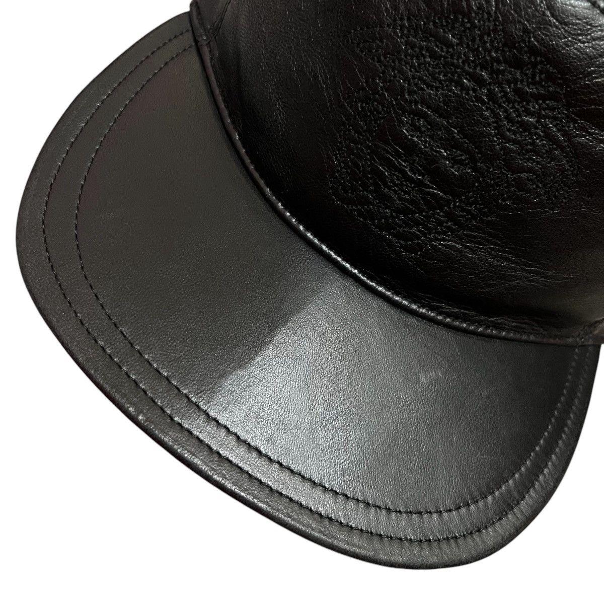 Versace × Vintage Authentic Vintage Gianni Versace Medusa Leather Cap Hat Size ONE SIZE - 3 Thumbnail