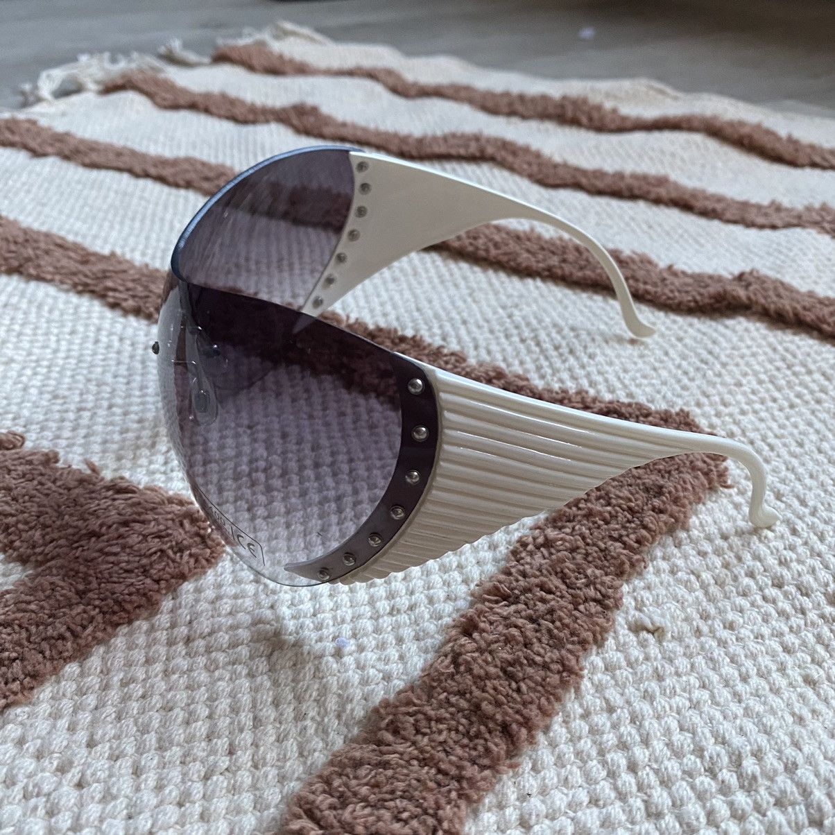 Other VINTAGE OPIUM Y2K BUTTERFLY SUNGLASSES Size ONE SIZE - 4 Thumbnail