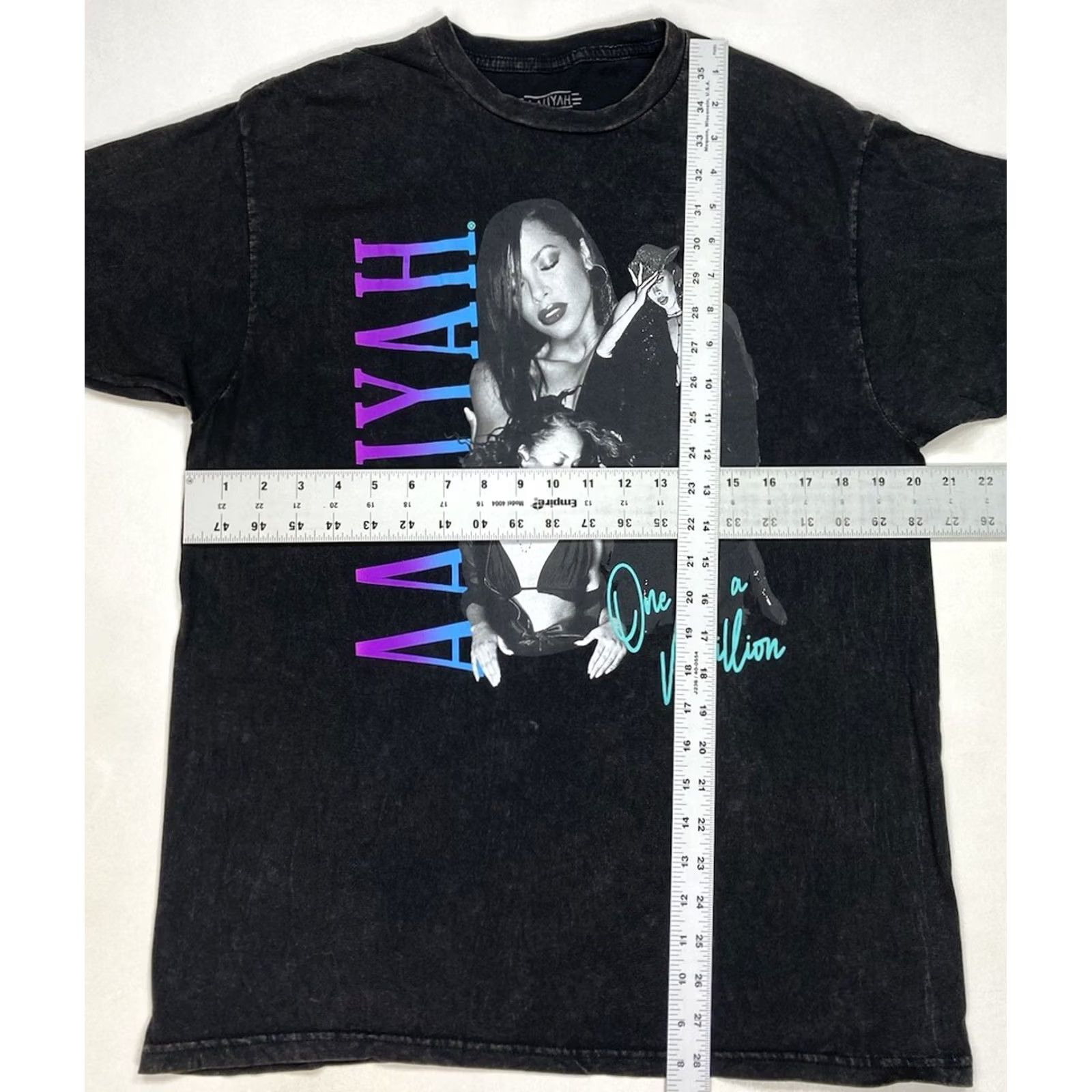 Vintage Aaliyah Graphic T-shirt Men Medium Black Short Sleeve Music 2020-2029 Vintage? Size US M / EU 48-50 / 2 - 5 Thumbnail