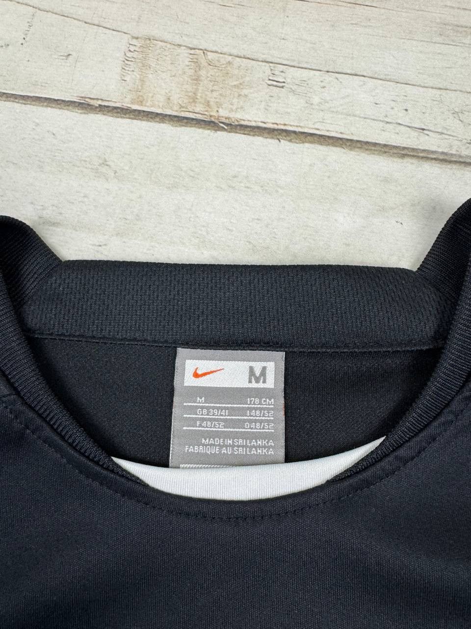 Nike Vintage Nike Tiempo Swoosh 00s Training T Shirt Y2K Size US M / EU 48-50 / 2 - 6 Thumbnail