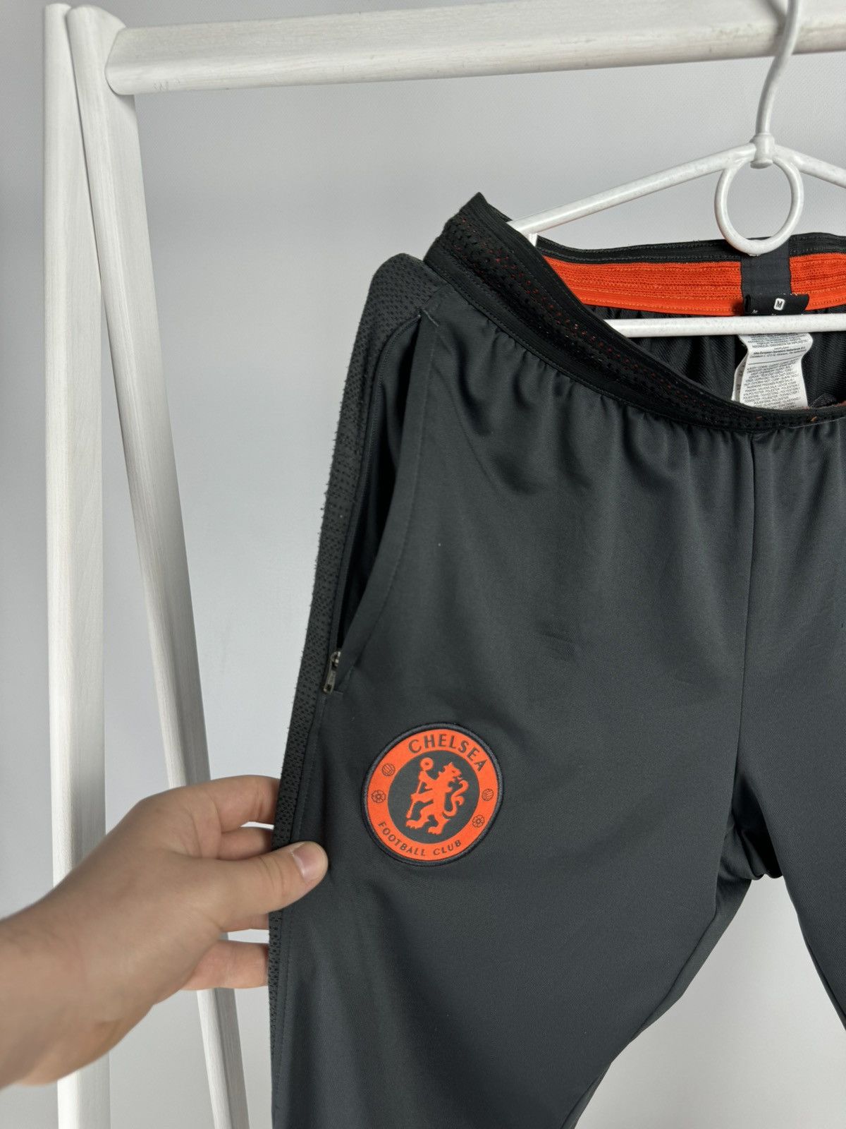 Nike Rare Nike X Chelsea Sport Pants Size US 32 / EU 48 - 4 Thumbnail