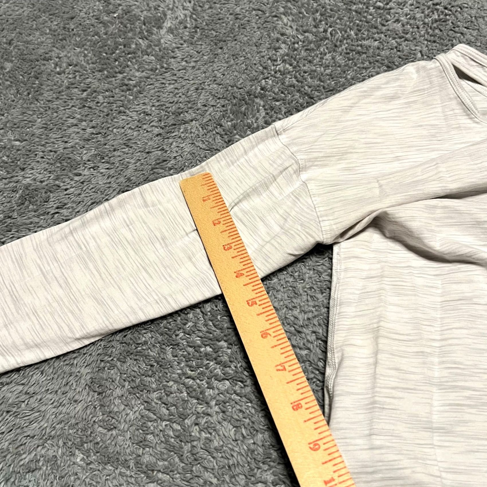 Lululemon Lululemon Shirt Womens 6 Back Into It Long Sleeve Gray Shirt Women 6 Back Into It Long Sleeve Gray Regular Women Mens? Size M / US 6-8 / IT 42-44 - 7 Thumbnail