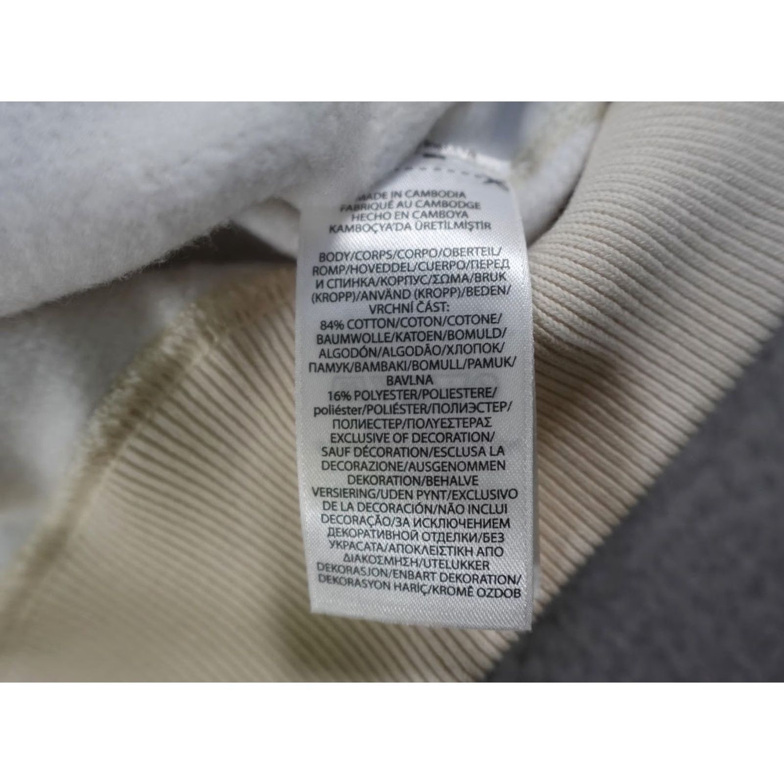Polo Ralph Lauren Polo Ralph Lauren Sweatshirt Womens Small White Aztec Fleece Crewneck Western Size S / US 4 / IT 40 - 3 Thumbnail