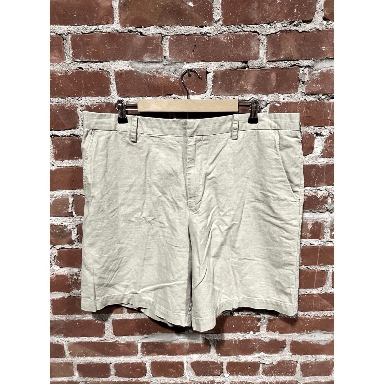 Vintage BREAKWATER Men’s Shorts Khaki Tan Flat Front 42 Linen Cotton Chino Casual Summer Beach City 8in Inseam Belt Loops Regular Mens Size US 42 / EU 58 - 2 Thumbnail