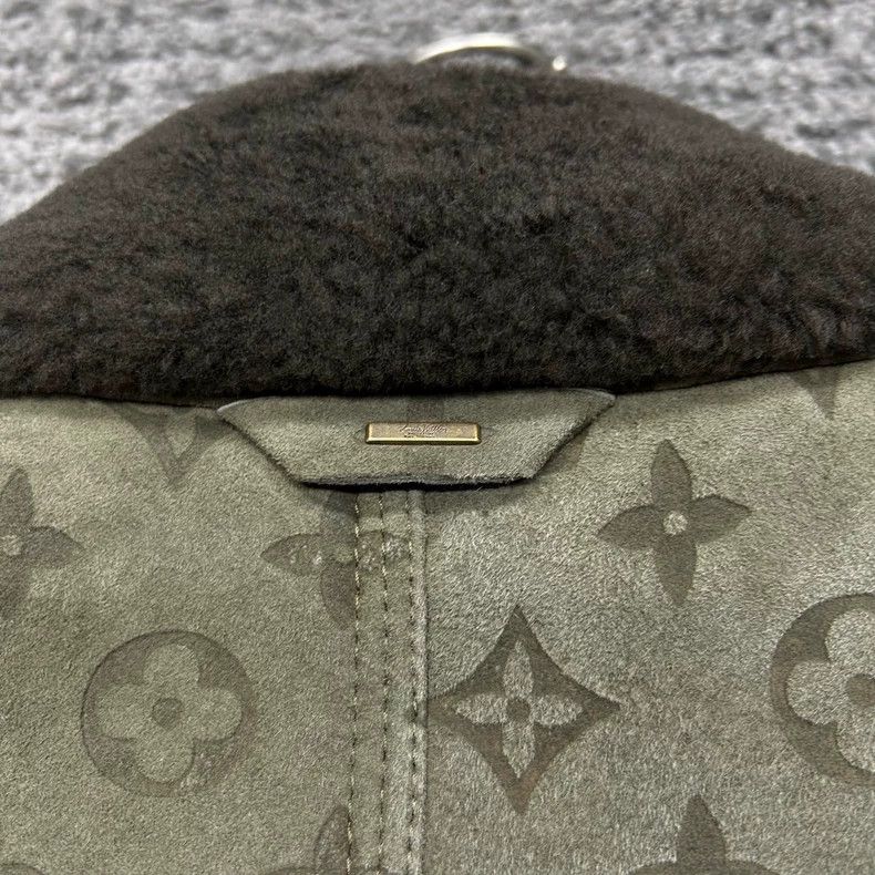 Louis Vuitton Louis Vuitton Fur integrated presbyopic full-print jacket Size US M / EU 48-50 / 2 - 3 Thumbnail
