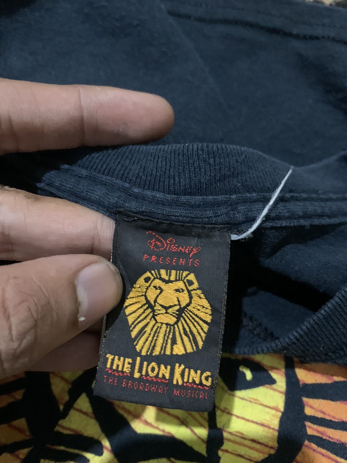 Vintage Vintage Film Disney Lion King T Shirt Size US M / EU 48-50 / 2 - 4 Thumbnail