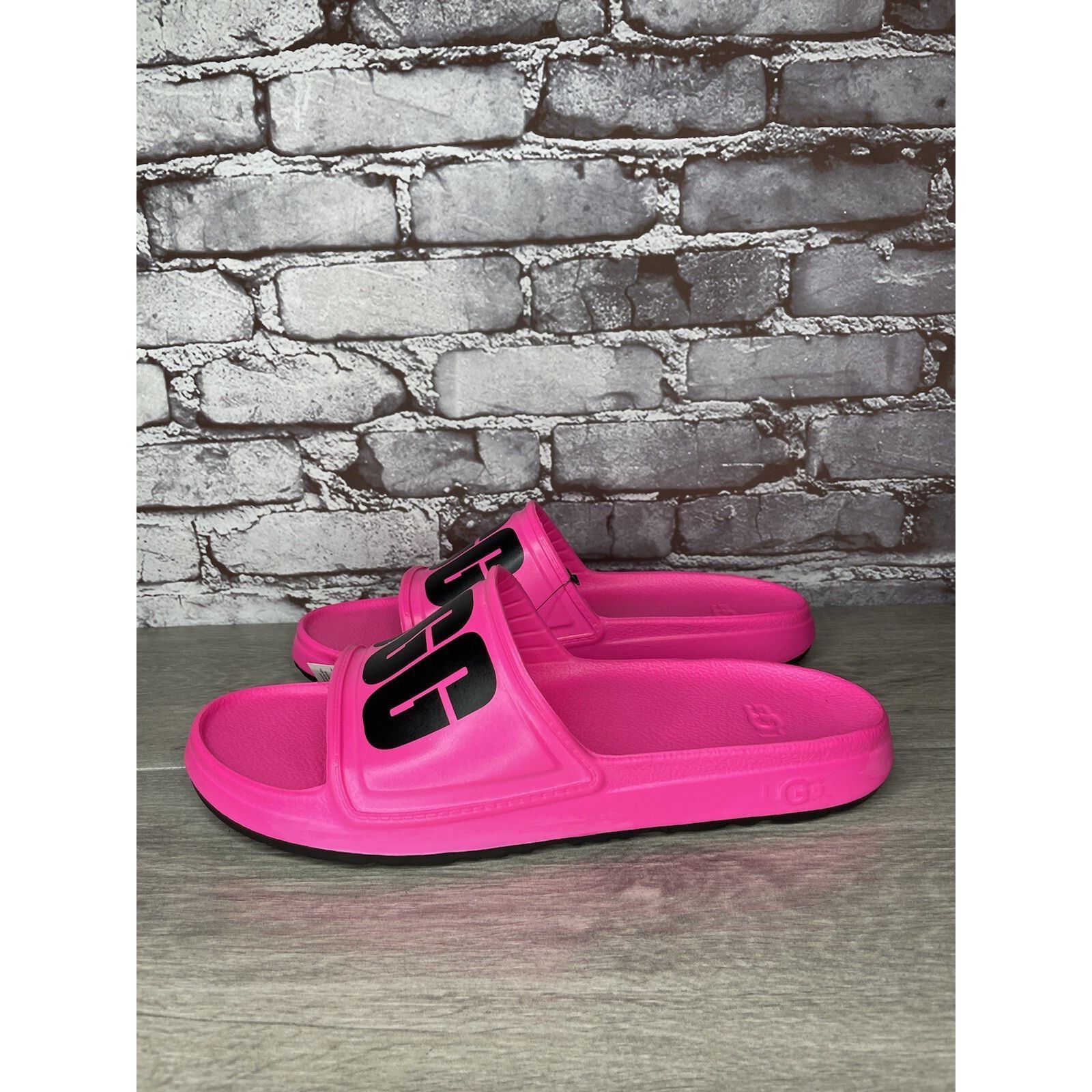 Ugg UGG WILCOX SLIDE Pink Rubber Light Waterproof Sport Sandals Size US 10 / EU 43 - 1 Thumbnail