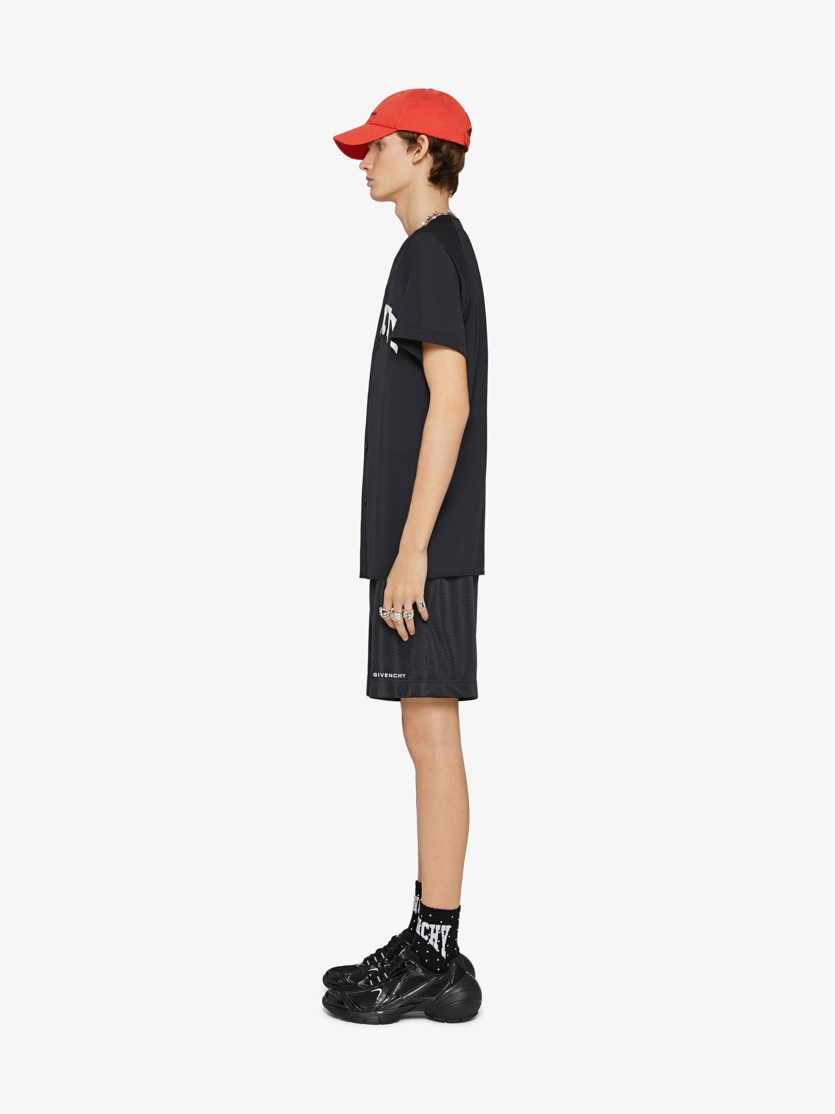 Givenchy o1w1db10325 New Board Shorts in Black Size US 36 / EU 52 - 3 Thumbnail