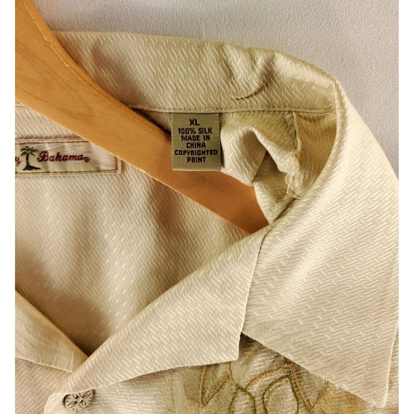 Tommy Bahama Tommy Bahama Silk Button Up Shirt Yellow Embroidered Mens XL Short Sleeve 100% Silk Size US XL / EU 56 / 4 - 4 Thumbnail
