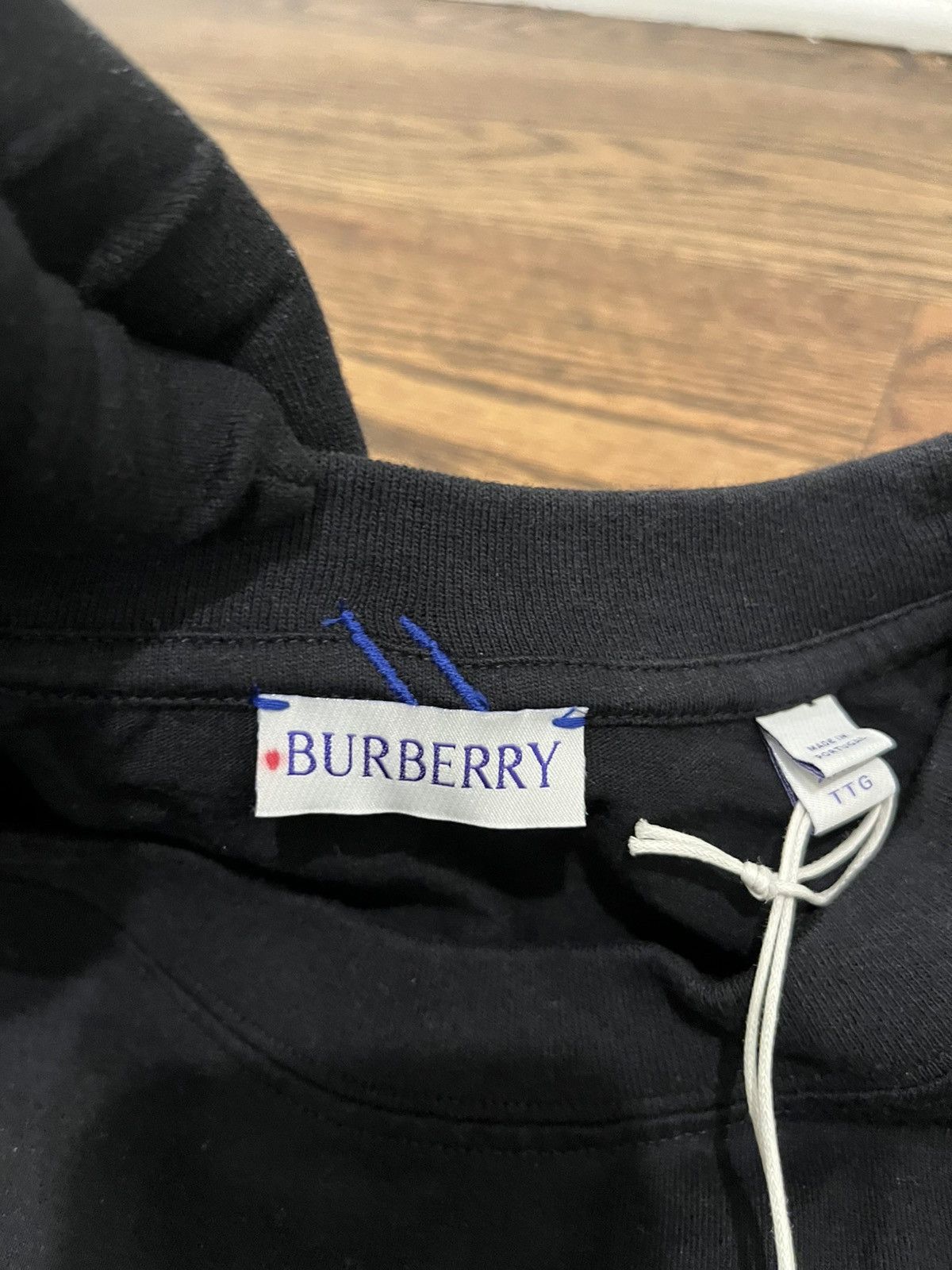 Burberry Burberry Long-Sleeve Equestrian Knight Patch T-Shirt Size US XXL / EU 58 / 5 - 10 Thumbnail