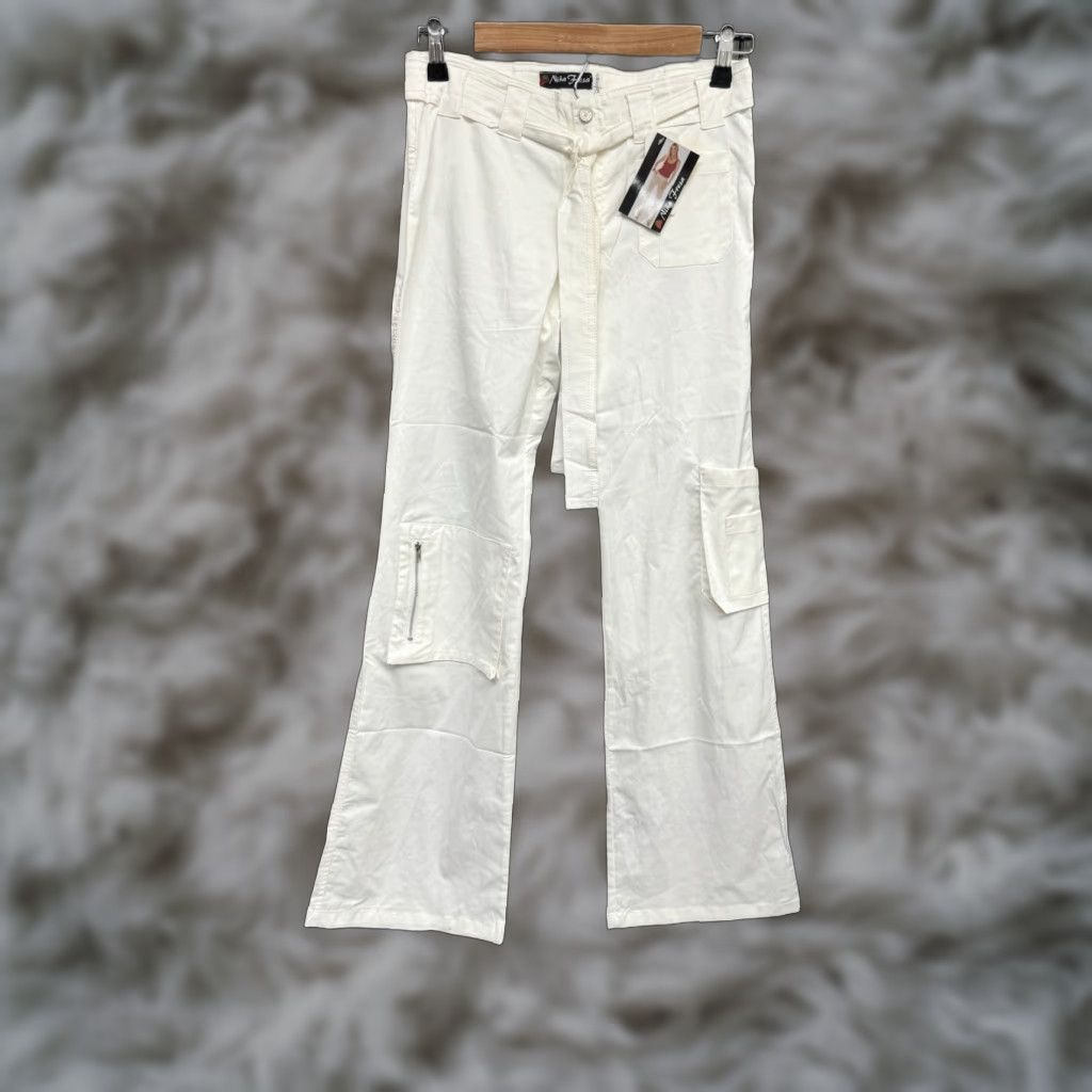 VINTAGE Nina Fiesta White Belted Low Rise Cargo Flare Pants Size 3 Junior 1990s Boho Womens
