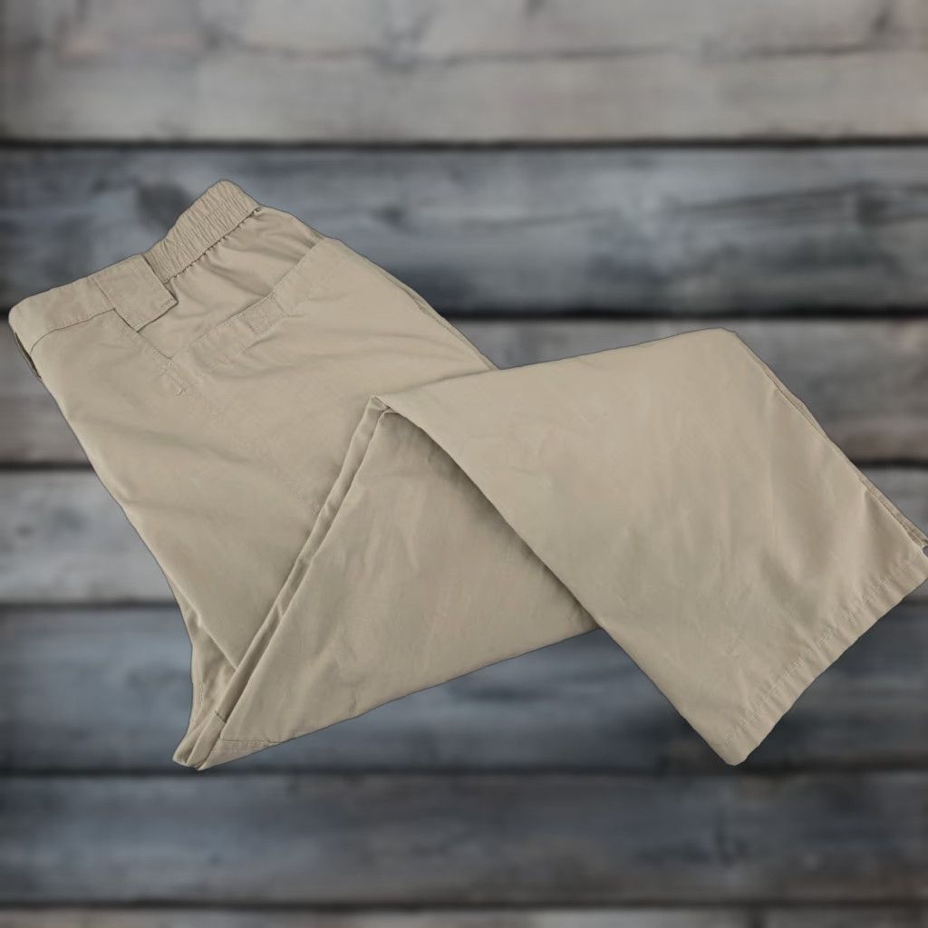Propper VINTAGE Propper Tactical Cargo Pants Tan Mens 42x30 Cargo Pants Mens Tan 40 Regular Inseam 30 9" Leg Opening Mens Size US 40 / EU 56 - 1 Thumbnail