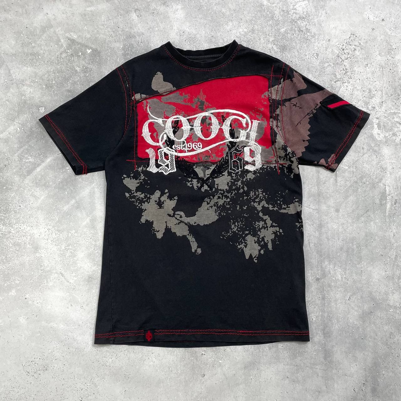 Coogi Vintage Coogi The Lucky Country Y2K T Shirt Black/ Red L Size US L / EU 52-54 / 3 - 1 Thumbnail