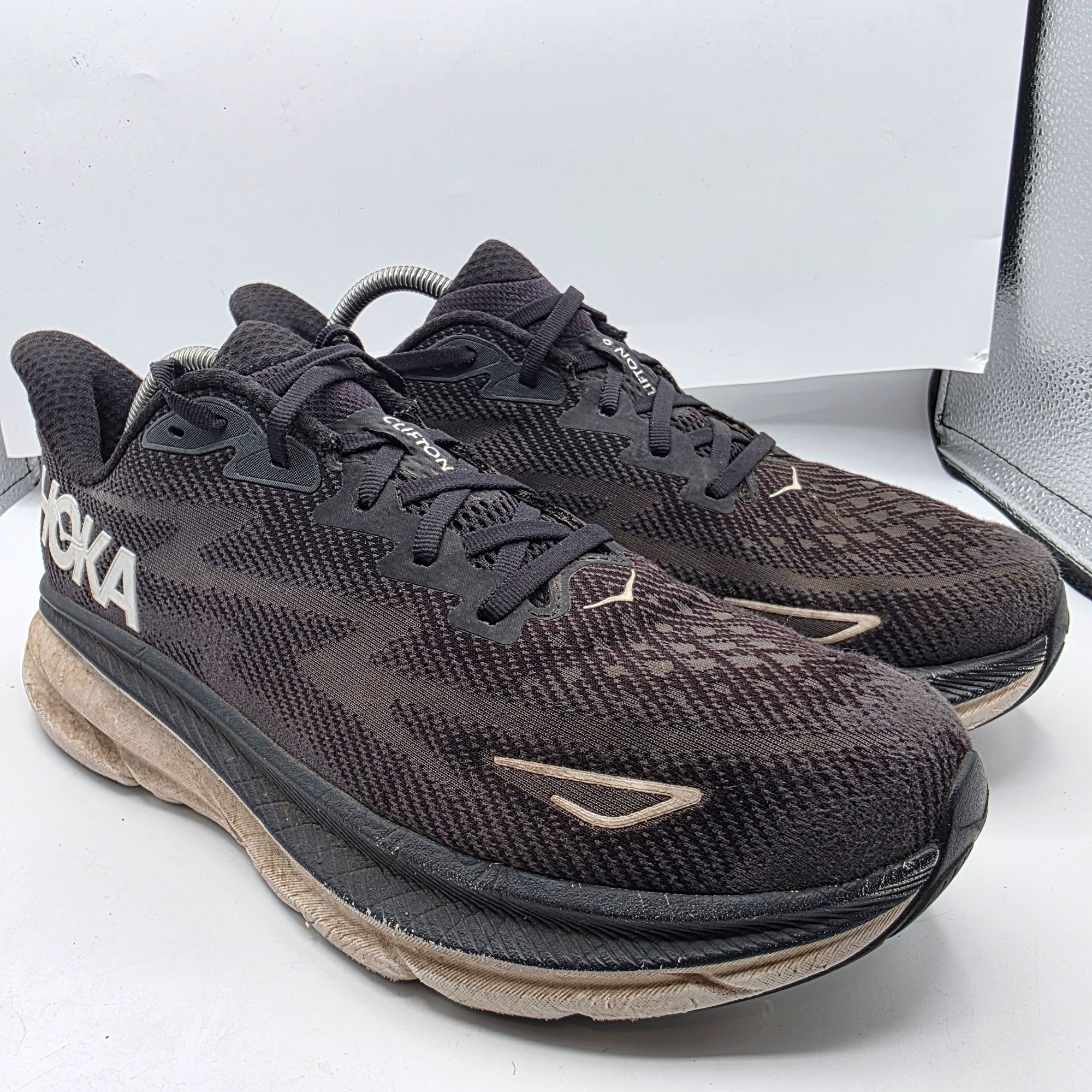 Hoka Hoka One One Clifton 9 Womens Size 12 Black Lightweight Athl Size US 12 / IT 42 - 1 Thumbnail