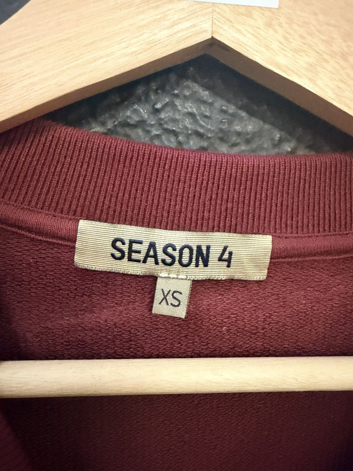 Other Season 4 Crewneck Size US M / EU 48-50 / 2 - 4 Thumbnail