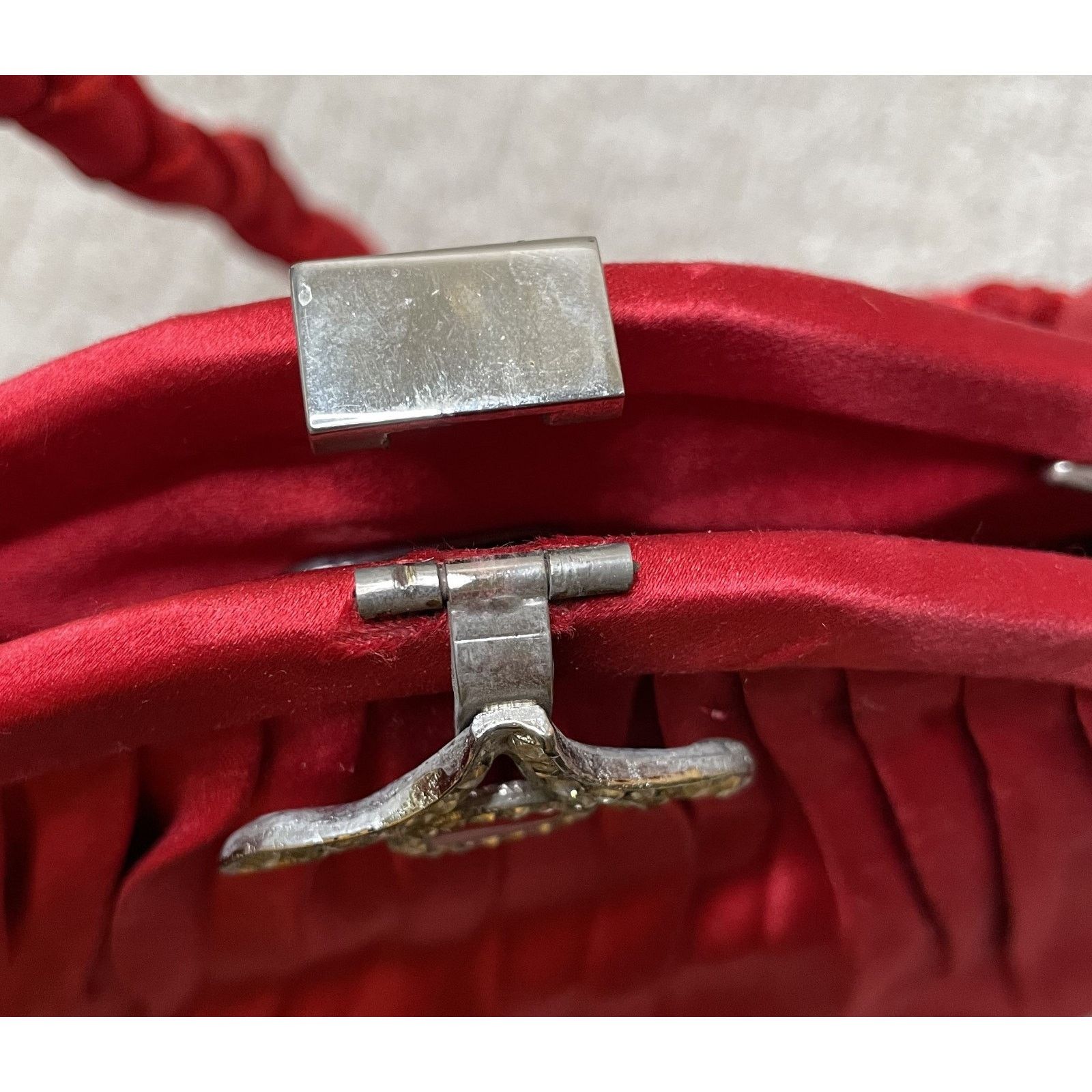 Gucci Vintage Gucci Red Pleated Satin Evening Bag Handbag Clutch Size ONE SIZE - 15 Thumbnail