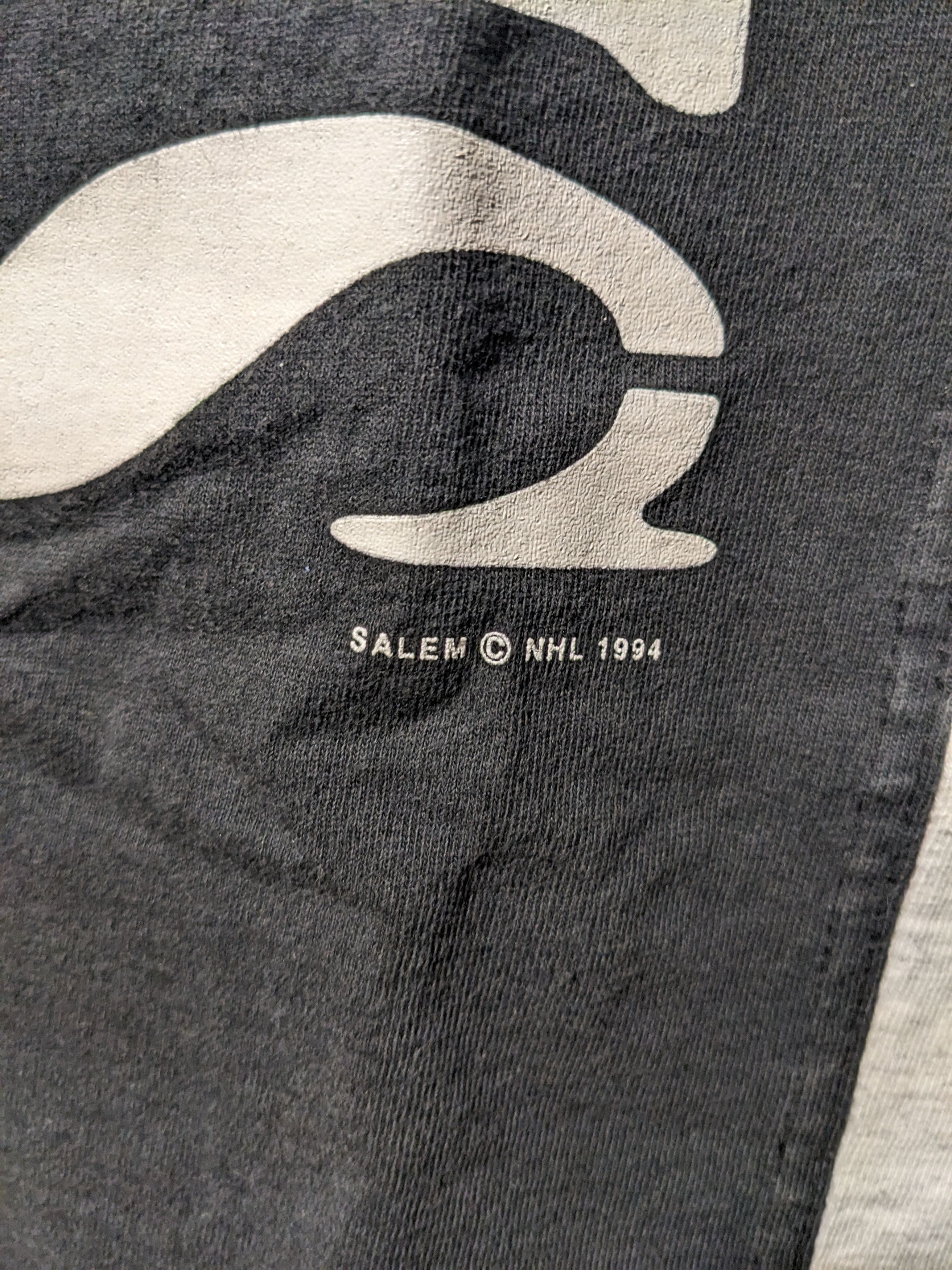 NHL × Salem Sportswear × Vintage Vintage 1994 Pittsburgh Penguins Salem Sportswear T-Shirt Size US M / EU 48-50 / 2 - 7 Thumbnail