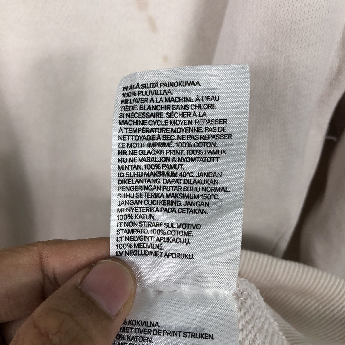 Japanese Brand H&M David Bust Renaissance Graphic Sweatshirt — Museum Core Size US S / EU 44-46 / 1 - 19 Thumbnail