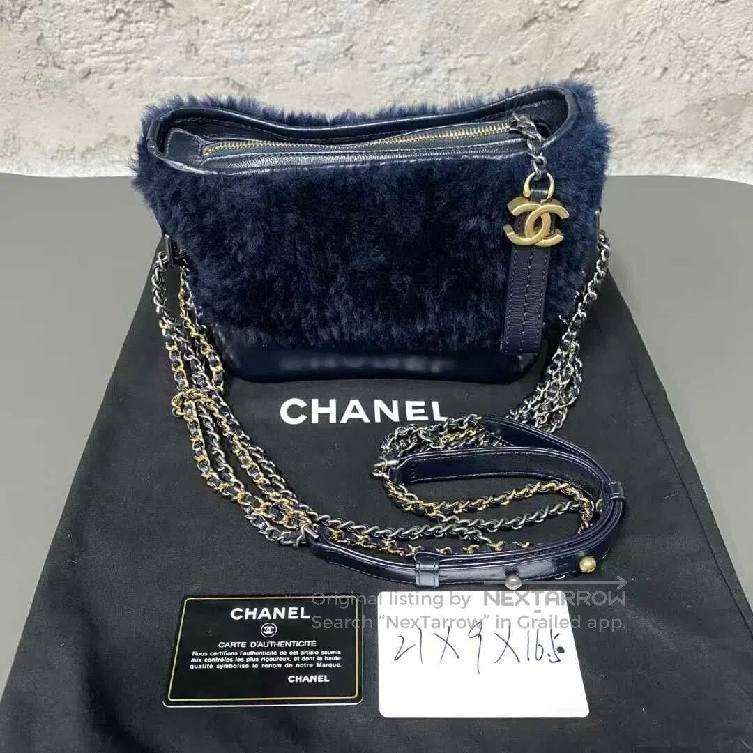 Chanel Chanel Blue Fur Shoulder Bag. Size ONE SIZE - 9 Thumbnail