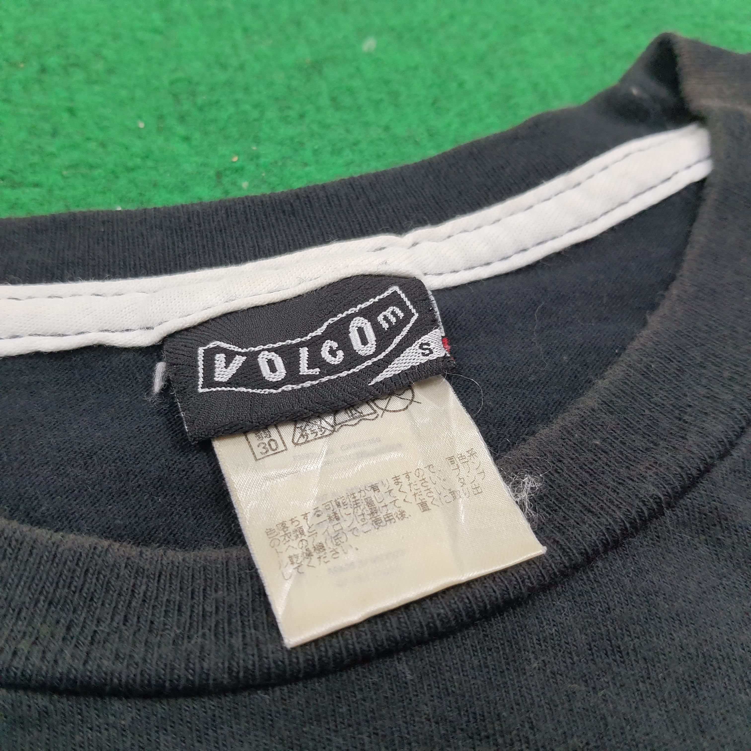 Vintage × Volcom Vintage Volcom Punk Rock Black Metal Hippy Tshirt Size US S / EU 44-46 / 1 - 4 Thumbnail