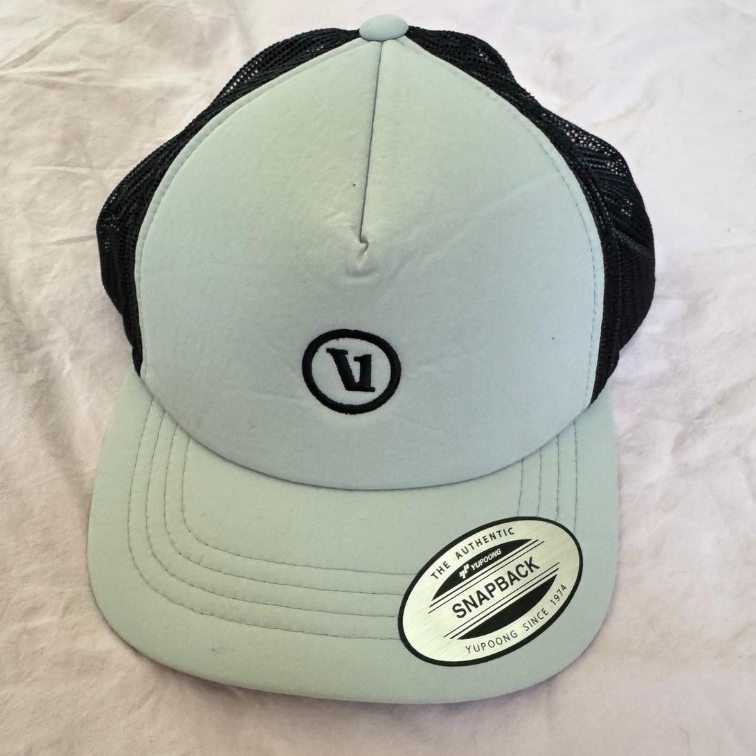 Vuori NWT Vuori Inspired Foam Trucker Hat in Salt/Black o/s Size ONE SIZE - 3 Thumbnail