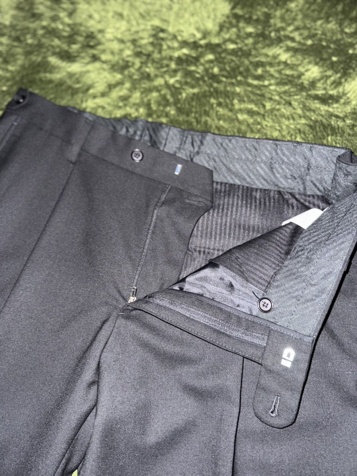Sunflower [54] SUNFLOWER Pintuck Loose-Fit Trousers slacks black Size 54R - 3 Thumbnail