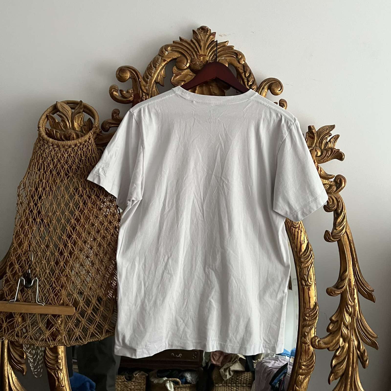 Kaws Kaws Uniqlo White T Shirt Sz M Size US M / EU 48-50 / 2 - 3 Thumbnail