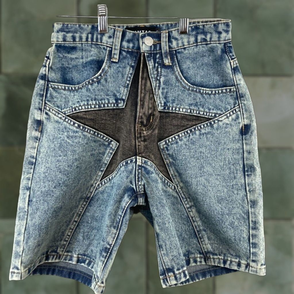 Vintage VINTAGE Vamtac Womens Shorts 27 Denim Star Hi Rise Mom Adult Regular Medium Blue Stars 90s Womens Size 27" / US 4 / IT 40 - 1 Thumbnail