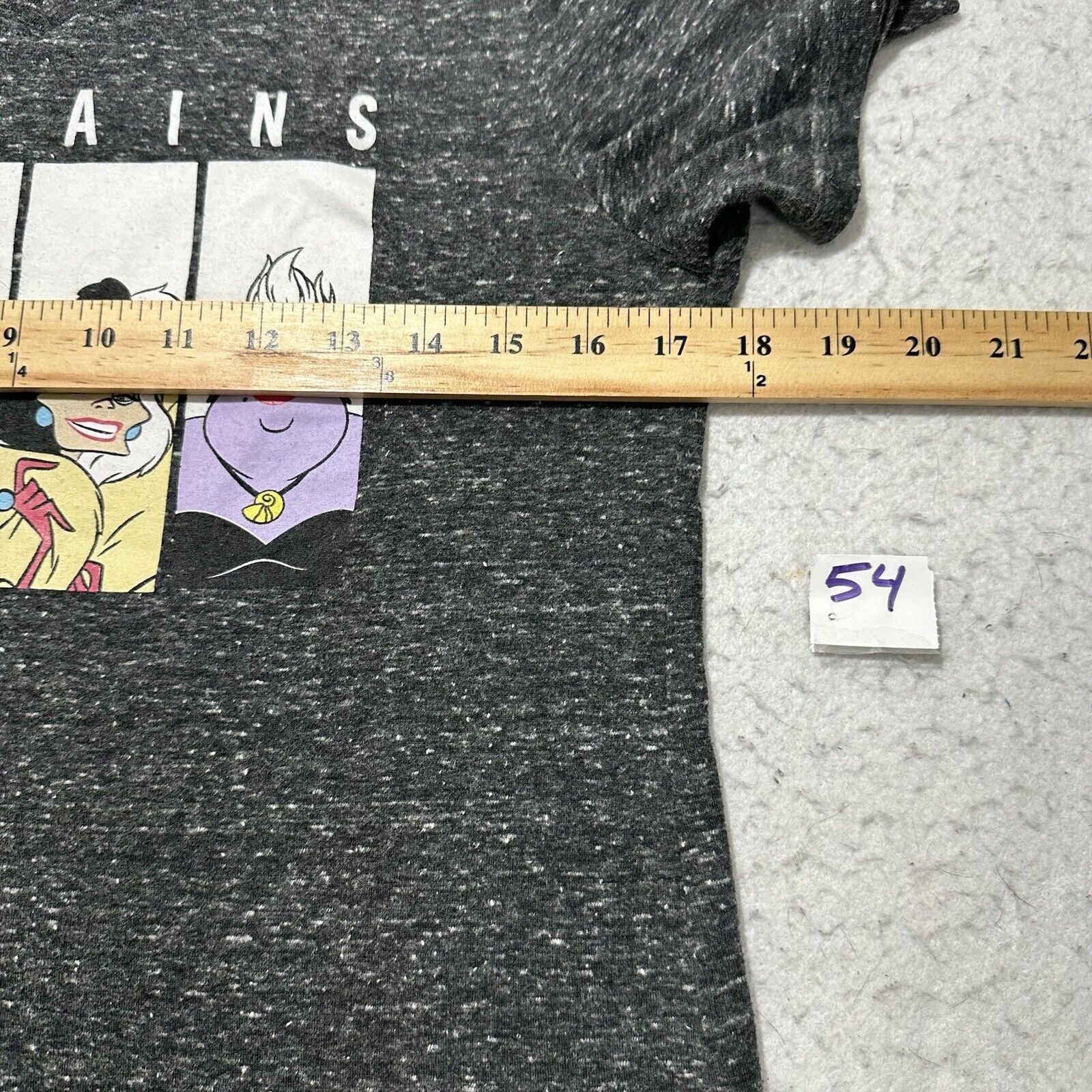 Disney Disney Small Villains Ursula V-Neck Gray Graphic T Shirt Size S / US 4 / IT 40 - 7 Thumbnail