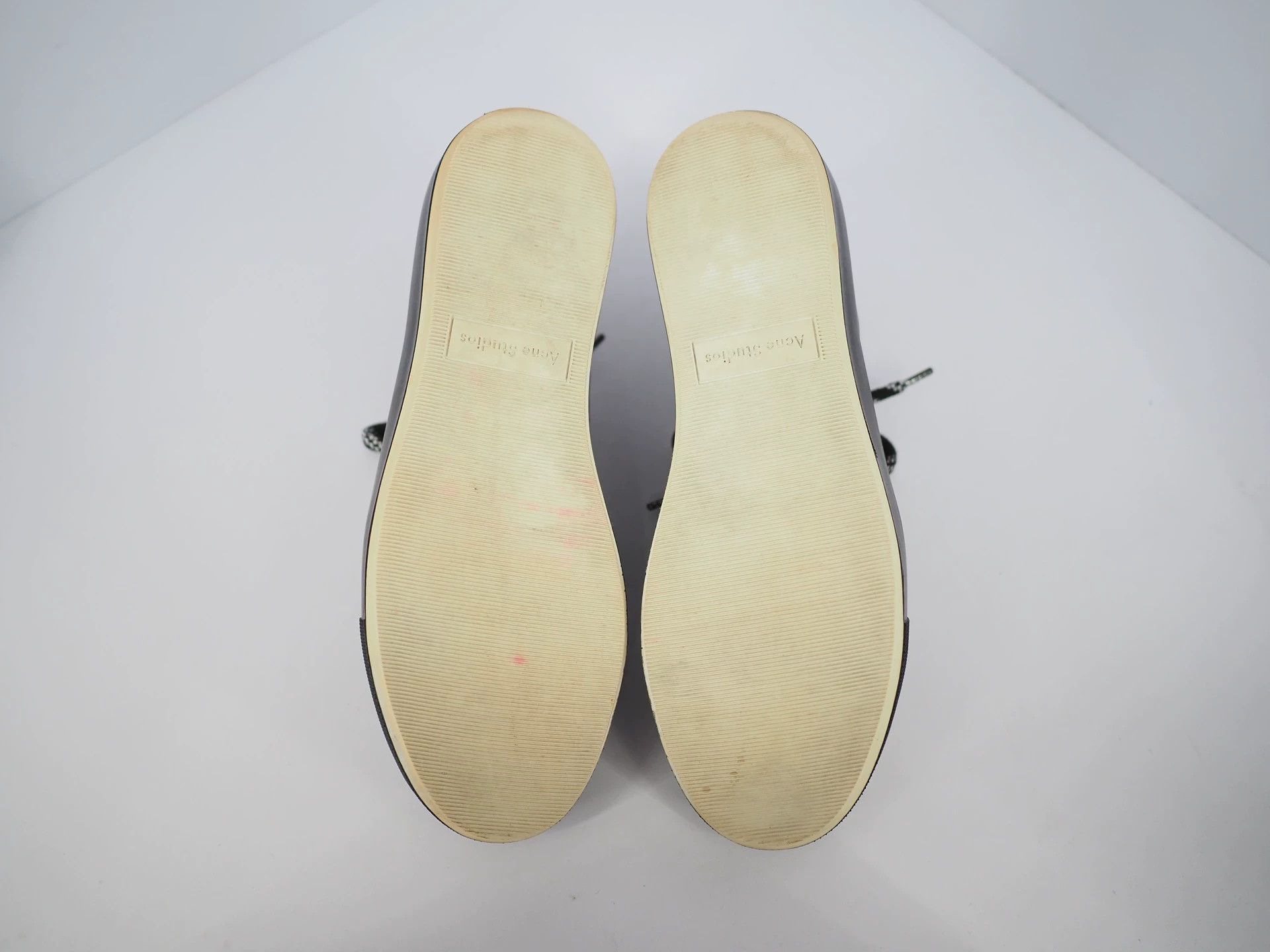 Acne Studios ACNE Black Smiley Face Pleated Patent Leather Low-Top Shoes Size US 6.5 / EU 39-40 - 5 Thumbnail