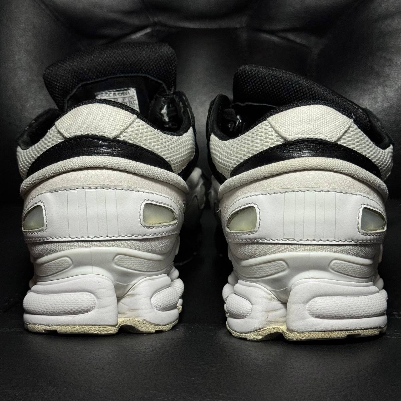 Adidas × Raf Simons 8us Adidas Raf Simons Ozweego Replicant white black sneakers Size US 8 / EU 41 - 2 Thumbnail