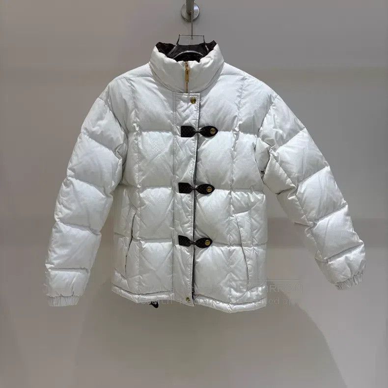 Louis Vuitton Louis Vuitton Ski Capsule Series Full of Logo Inside Down Size XXS / US 00 / IT 34 - 1 Thumbnail