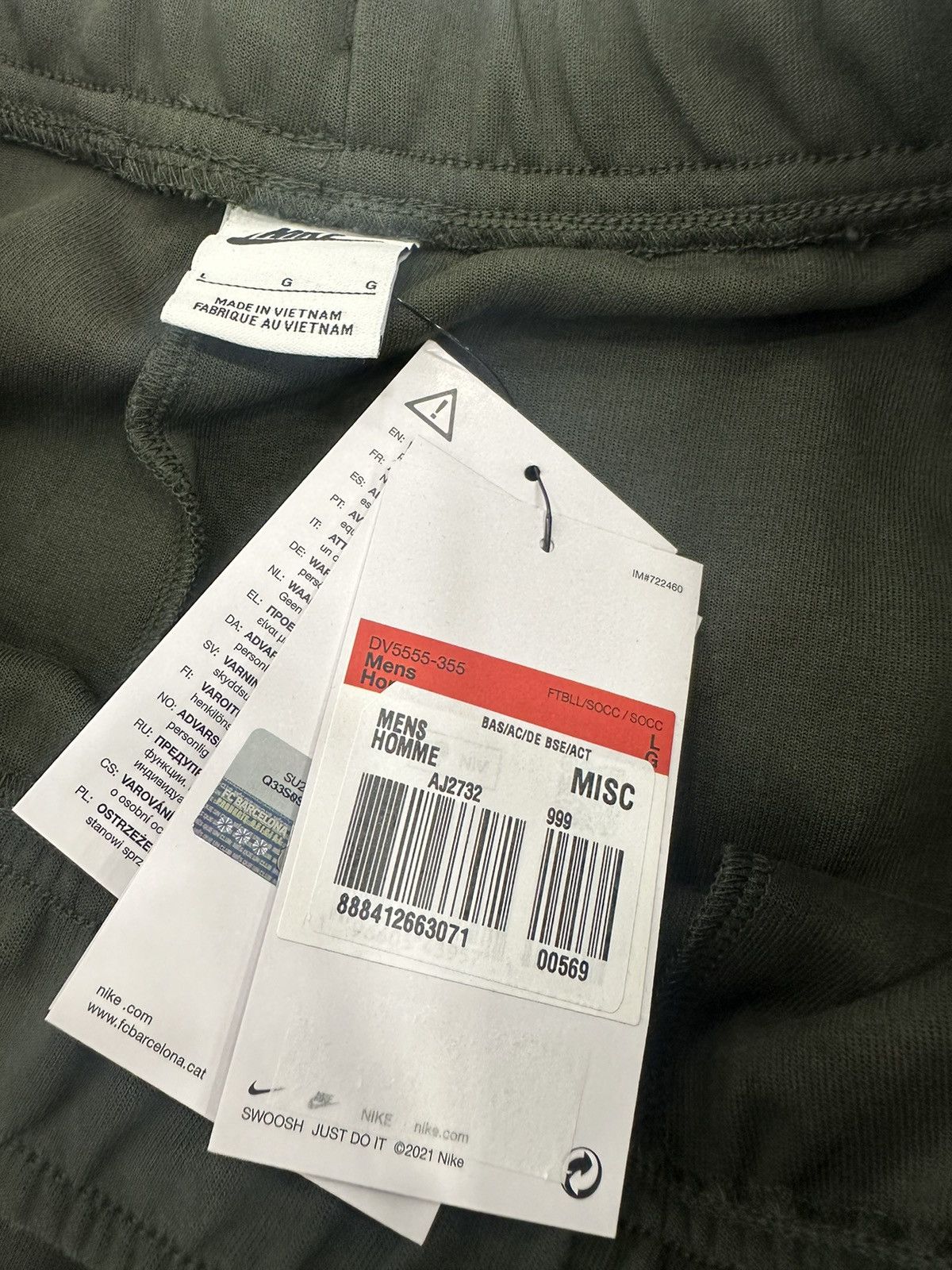 Nike Nike Tech Fleece x Barcelona soccer joggers size L khaki Size US 34 / EU 50 - 2 Thumbnail