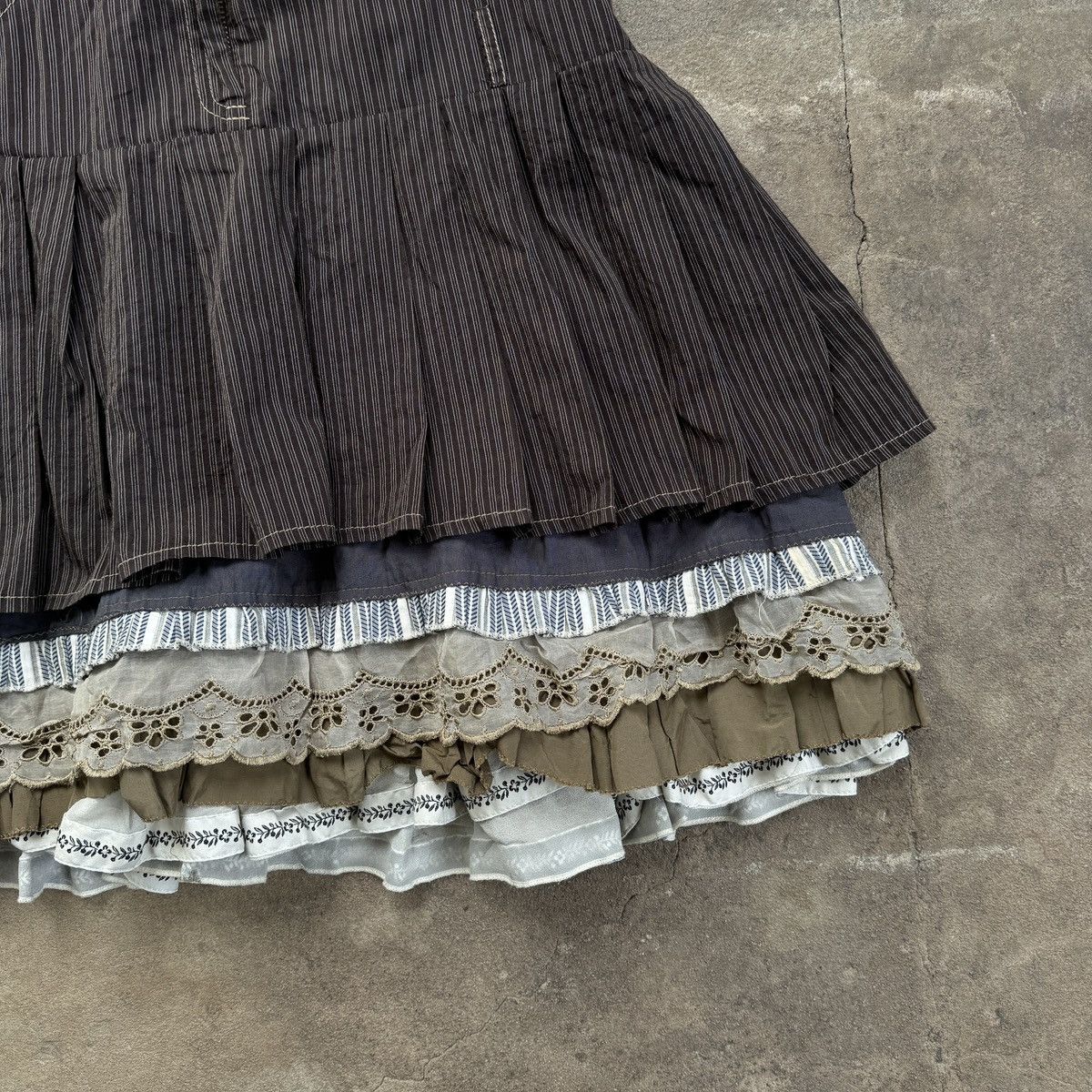 Vintage Tricot Chic Italy Brown Midi Skirt Size 28" / US 6 / IT 42 - 3 Thumbnail