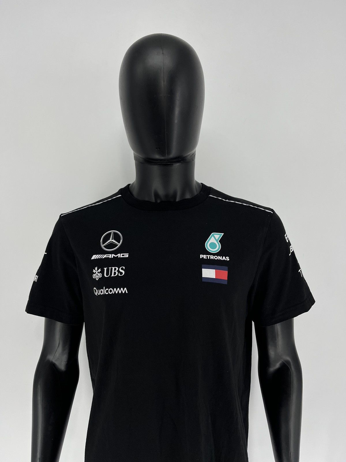 Mercedes-Benz × Vintage Vintage Mercedes Benz AMG Petronas Tommy Hilfiger Racing Tee Size US L / EU 52-54 / 3 - 1 Thumbnail