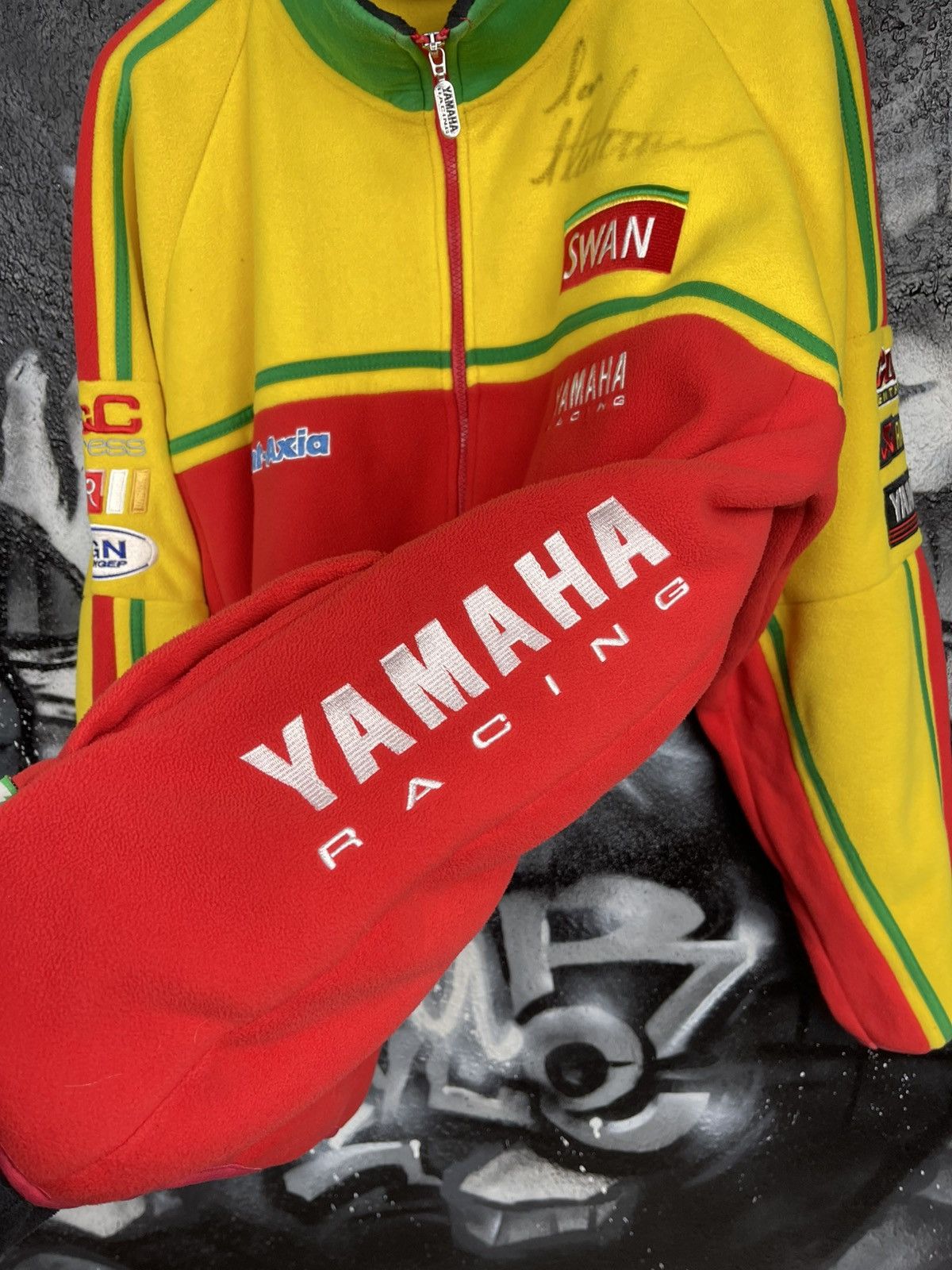 Yamaha Yamaha Swan Autograph Ian Hutchinson Moto GP Racing Jacket Size US XL / EU 56 / 4 - 8 Thumbnail