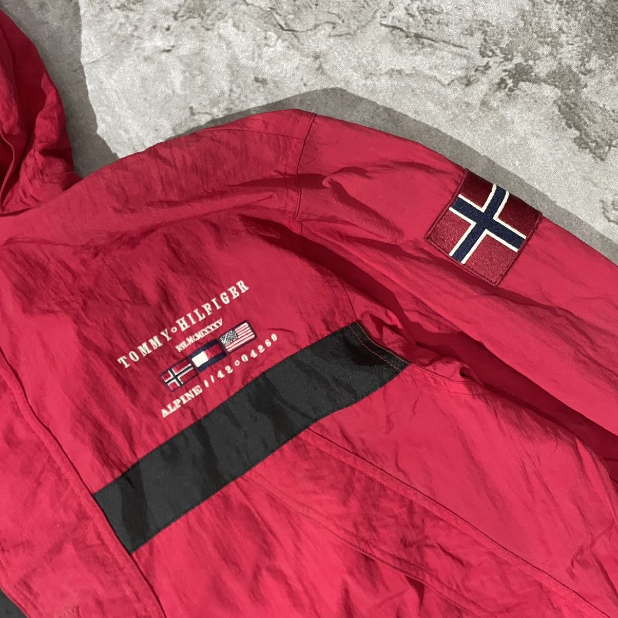 Tommy Hilfiger × Vintage Vintage 90s x Tommy Hilfiger Size US M / EU 48-50 / 2 - 5 Thumbnail