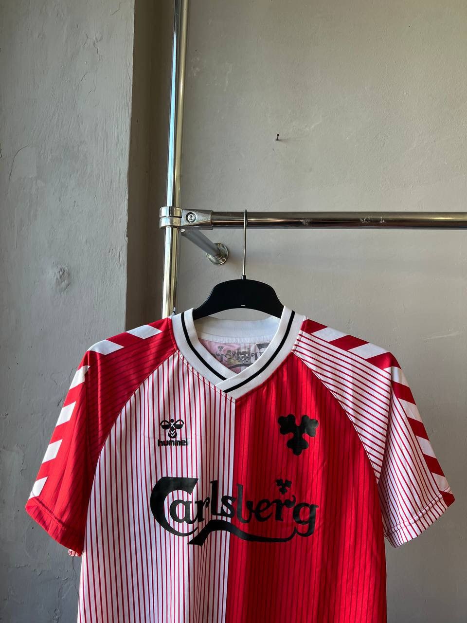 Hummel 1986/87 DENMARK TEAM #10 REMAKE HOME SOCCER JERSEY SHIRT SZL Size US L / EU 52-54 / 3 - 4 Thumbnail